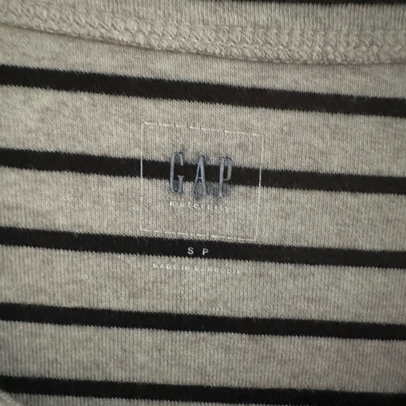 Gap Maternity heathered white black stripe light sweater tunic size Small - Picture 3 of 3